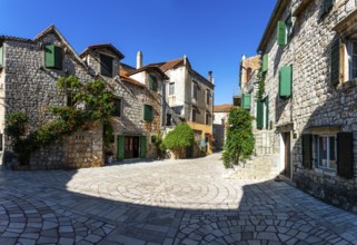 Stone houses in the old town centre, Trg Skor, Skor Square, Starigrad, island of Hvar, Dalmatia,