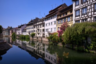 Half-timbered houses, canal, historic district Petit France, Strasbourg, Strasbourg, old town,