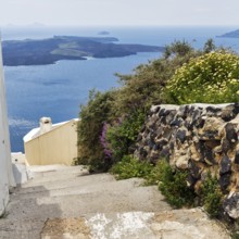 Hiking trail from Fira to Imerovigli, view of the caldera and the sea, Thira, Santorini, Cyclades,
