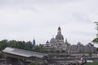 Condition of the Carola Bridge in Dresden on 12 July 2025, Saxony, Germany