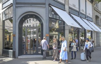 IWC Schaffhausen shop, shopping street, passers-by, Bahnhofstrasse, Zurich, Switzerland