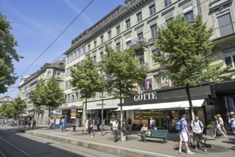 Shopping street, passers-by, Bahnhofstrasse, Zurich, Switzerland
