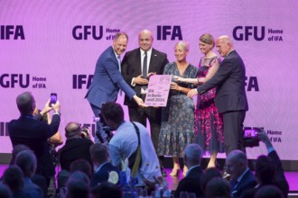 Leif-Erik Lindner (Managing Director of IFA Management GmbH), Sara Warneke (Managing Director of