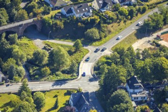Aerial view, road crossing Bahnhofsweg and Heitmicke viaduct bridge, Altenhundem, Lennestadt,