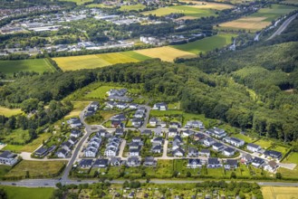 Aerial view, residential area Zum Dollberg, behind commercial area ZU den Ohlwiesen, distant view