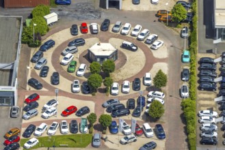 Aerial photo, Skoda Autohaus Jost GmbH & Co. KG, new cars set up in the district, Niedereimer,