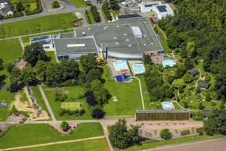 Aerial view, Solepark Große Wiese Freizeitbad Naß with water slide, sunbathing lawn and swimming