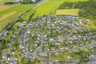 Aerial view, residential area between Stöppelsweg and Wittgensteiner Straße, Raumland, Bad