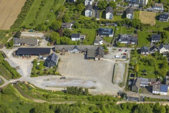 Aerial view, Hof Norbert Wiese GmbH, residential area Mühlenstraße corner Kanalstraße, Velmede,