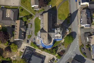Aerial view, cat. Church of St. Anna, partial covering and scaffolding due to renovation work,