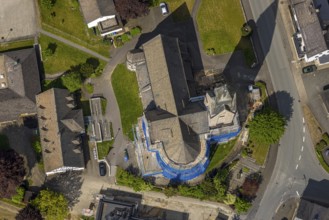 Aerial view, cat. Church of St. Anna, partial covering and scaffolding due to renovation work,