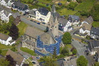 Aerial view, cat. Church of St. Anna, partial covering and scaffolding due to renovation work,