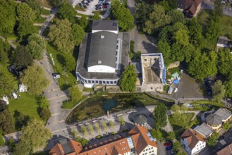 Aerial view, Congress Centre Bad Lippspringe, Arminiuspark with castle ruins and river Lippequelle