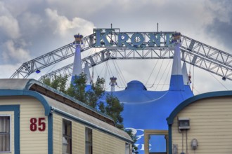 A steel structure holds the tent roof and lettering, circus tent, circus tent, Circus-Krone,