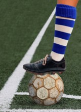 Football outfit of the 50s, corner ball