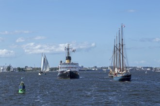 Steam icebreaker Stettin, sailing ships, Unterwarnow, Hanse-Sail, Rostock, Mecklenburg-Vorpommern,