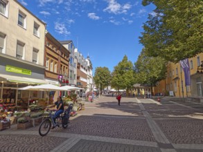 Pedestrian zone, traffic-calmed, old town, architecture, bicycles, café, parasol, flowers, shops,