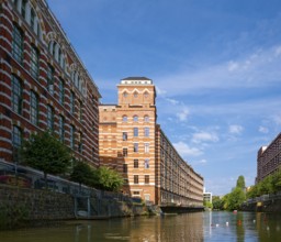 Elster-Park, former Buntgarnwerke, protected industrial monument of the Wilhelminian era in red