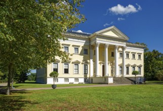 Wörlitz Palace, built 1769-1773, founding building of German Classicism, main façade, Wörlitz Park,