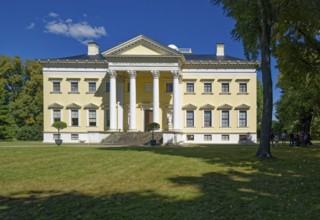 Wörlitz Palace, built 1769-1773, founding building of German Classicism, main façade, Wörlitz Park,