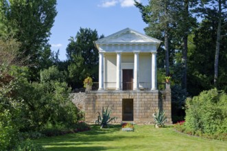 Flora Temple, the last work of the architect Friedrich Wilhelm von Erdmannsdorff, Wörlitz Park,