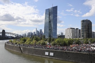 Several thousand people take part in a pro-Palestine demonstration under the slogan United 4 Gaza
