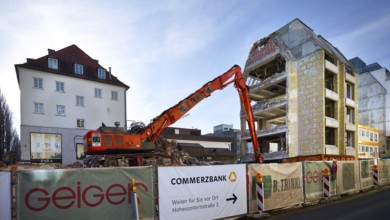 Demolition of a house in Leopoldstraße, Munich, Bavaria, Germany