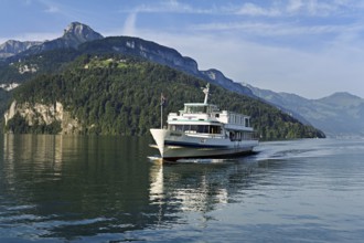 Motor vessel Brunnen underway, Lake Lucerne, Brunnen, Canton Schwyz, Switzerland