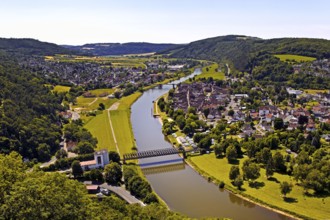 Elevated view of the river Weser and the town of Bodenwerder, birthplace of Münchhausen,