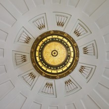Waiting room in bathhouse 3 with a view of the ceiling to the chandelier, Art Nouveau, Art Nouveau
