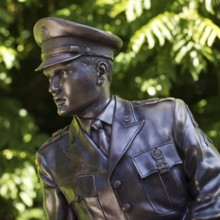 Elvis in bronze on the Usa Bridge, bronze statue of Elvis Presley, who lived in Bad Nauheim from