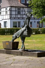 Münchhausen fountain by Bruno Schmitz with Münchhausen on the halved horse, Bodenwerder,