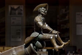 Munchausen figure, The Ride on the Cannonball, Munchausen Fountain by Bonifatius Stirnberg in