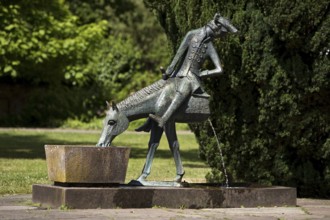 Münchhausen fountain by Bruno Schmitz with Münchhausen on the halved horse, Bodenwerder,