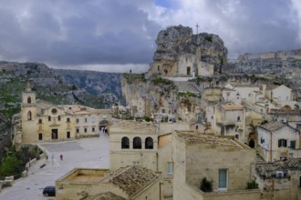 Church of San Pietro Caveoso and Church of Santa Maria di Idris, cave settlement, cave dwellings,