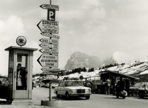 Mercedes from 1978, historical photo from around 1980, Alpe di Siusi, South Tyrol, Italy