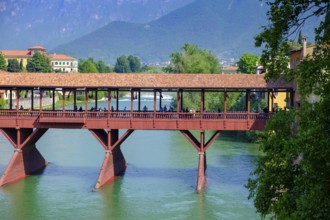 Ponte degli Alpini, with Brenta, Bassano del Grappa, Veneto, Italy