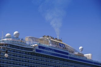 Exhaust fumes, combustion, cruise ship, Majestic Princess, Riva del Mandracchio, promenade,