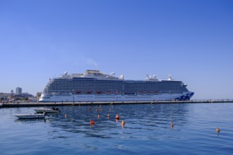 Cruise ship, Majestic Princess, Riva del Mandracchio, Promenade, Trieste, Adriatic Sea, Friuli
