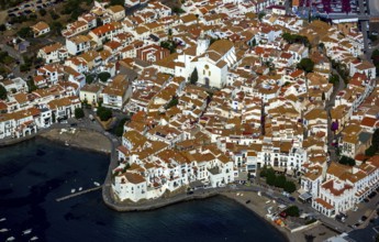 Bay of Cadaques, sailing boats, old town, Parc Natural Cap De Creus, Cadaqués, Costa Brava,