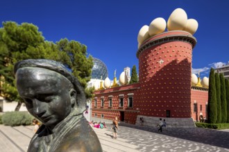 Dali Museum, Dali Museum in Figueres, entrance to the museum in the Torre Gorgot, Figueres,