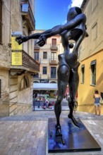 Homage Ã Newton, bronze figure in the alleys of Figueres, Figueres, Figueras, Catalonia, Spain,