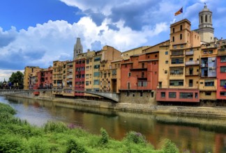 San Feliu, Church of Sant Felix, Inglesia de Sant Felix, Cathedral of Girona, colourful facades