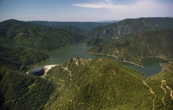 River Ter, Riu Ter, Susqueda Reservoir, Panta de Susqueda, Rupit, Costa Brava, Cataluña, Catalonia,