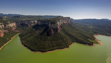 Table mountain bedrock, Panta de Sau, reservoir of Sau, river Ter, Riu Ter, Tavèrnoles, Costa