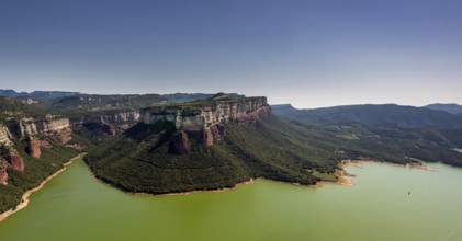 Table mountain bedrock, Panta de Sau, reservoir of Sau, river Ter, Riu Ter, Les Masies de Roda,