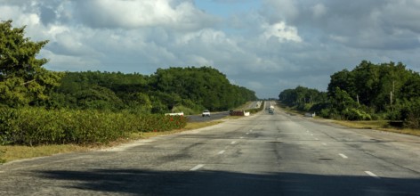 Motorway Havana direction south-east A1, Cuba, Villa Clara
