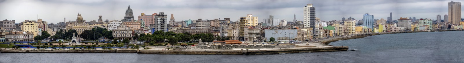 View of the harbour book of Old Havana on the Malecón, Capitol Nacional, La Habana, Cuba, Cuba