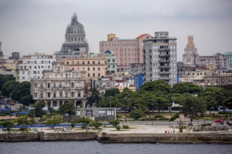 View of the harbour book of Old Havana on the Malecón, Capitol Nacional, La Habana, Cuba, Cuba