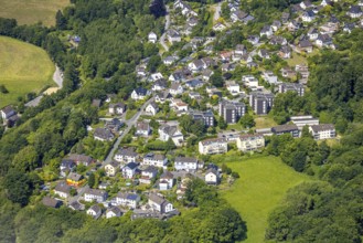 Aerial view, residential area Hopscheiderberg, single-family houses and multi-family houses,